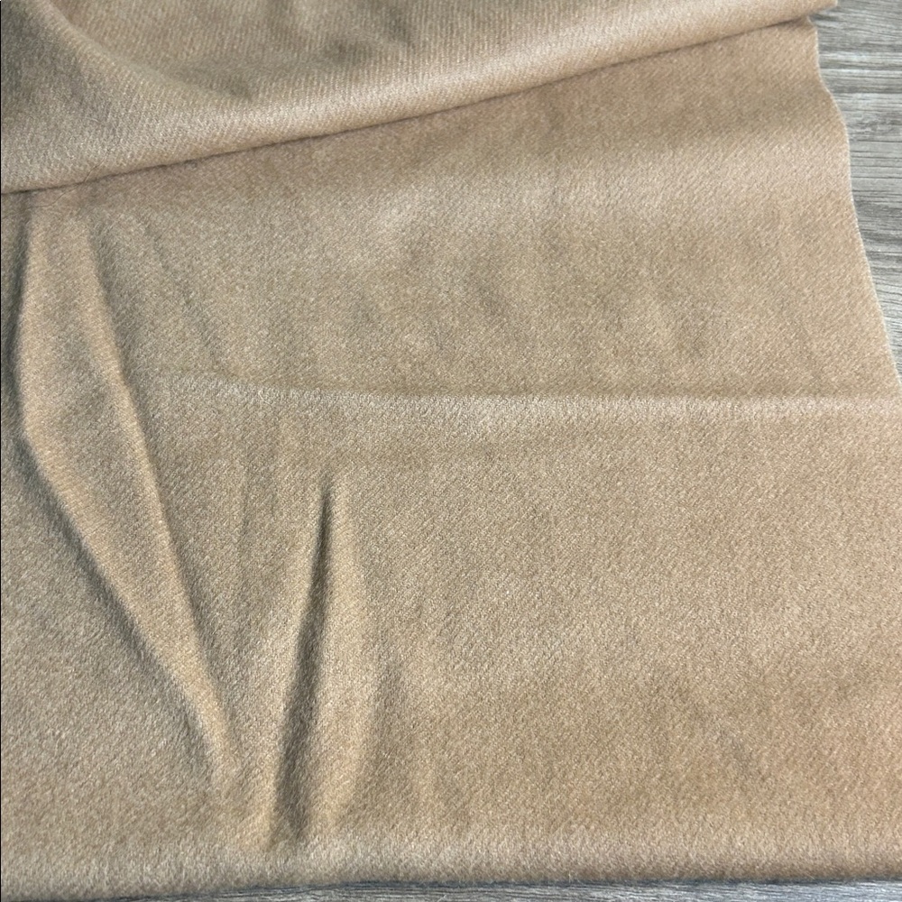 Coach CB685 100% Cashmere Embroidered Patch Logo Scarf - Picture 7 of 9